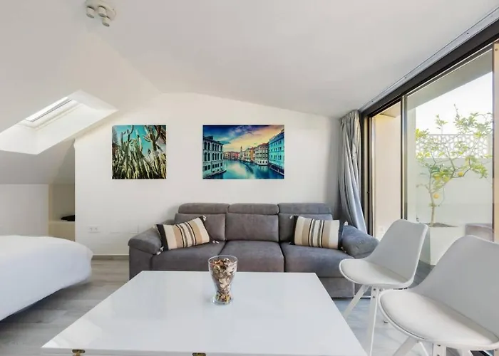 Duplex 2bd 2bth Terrace-malaga Center