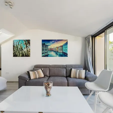 Apartment Minty - La Merced Atico Duplex Malaga
