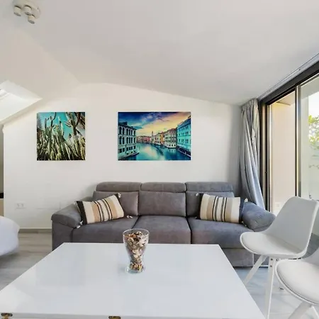 Minty - La Merced Atico Duplex